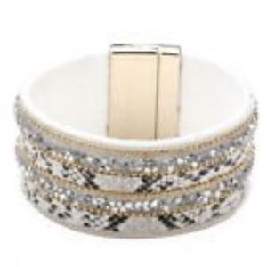 NWT Boho Animal Print Leather Wrap Bracelet